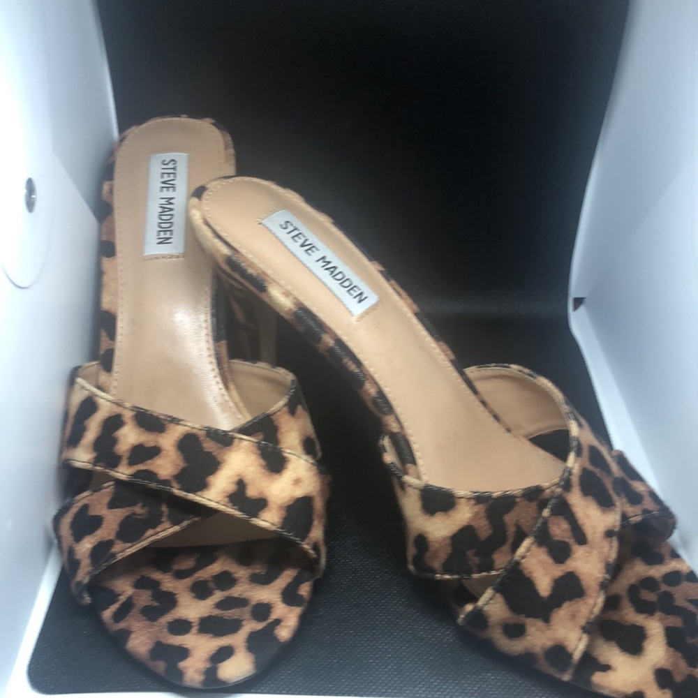 Shoes - Picture 2 of 5